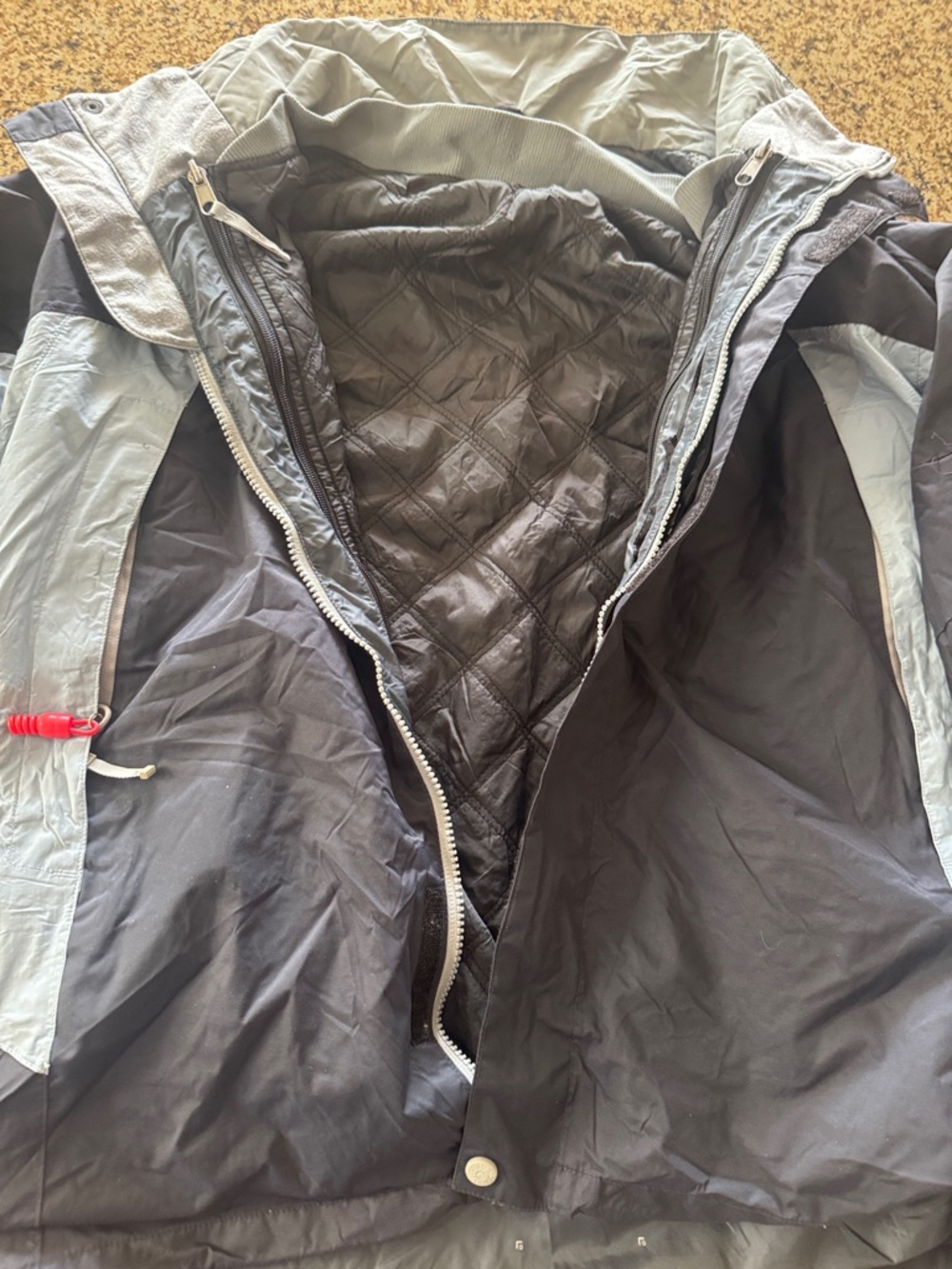 Ride Logl Black and Light Gray Quilted-Lined snow Jacket size large